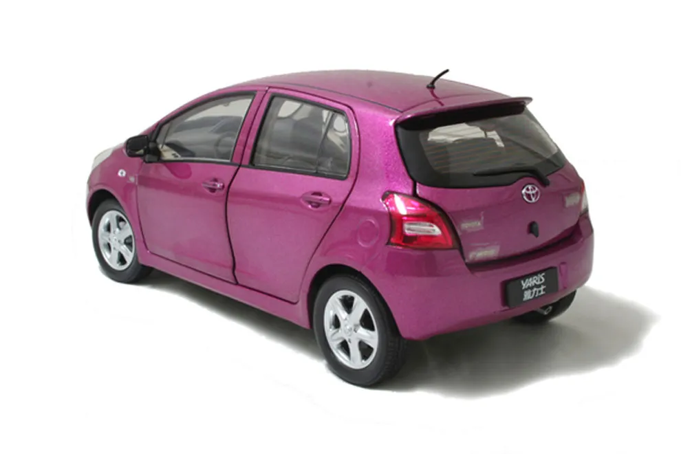 /img/45136-collecting-yaris.webp