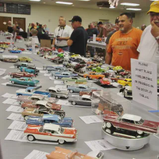 /img/45169-diecast-car-show-uk-collector.webp