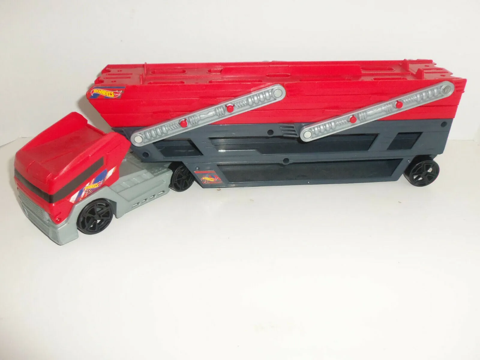 45170 hot wheels cdj19 mega hauler design