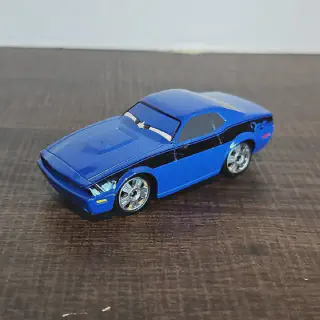 /img/45175-collecting-tips-diecast.webp
