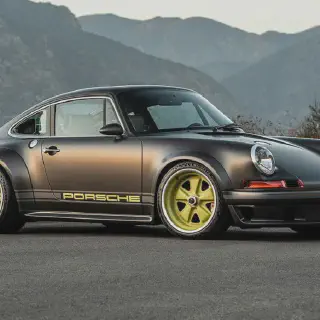 /img/45184-porsche-singer-diecast-packaging.webp
