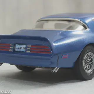 /img/45187-diecast-collection-display.webp