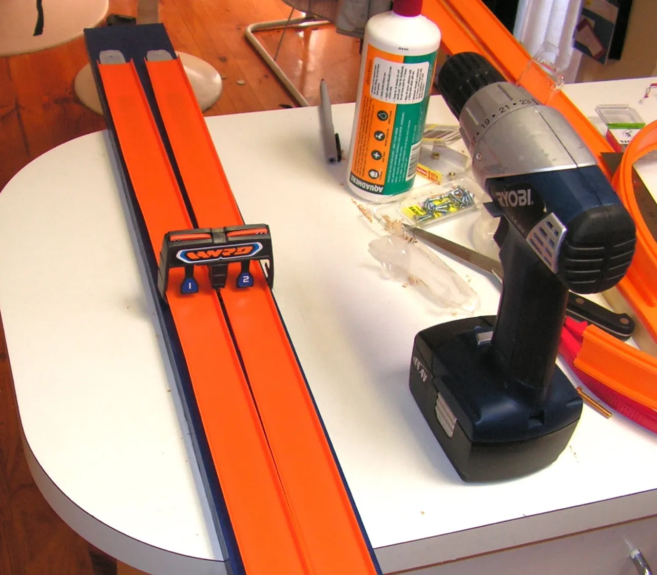 /img/45200-diecast-drag-racing-racing-tips.webp