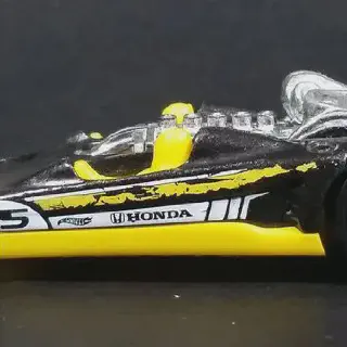 /img/45204-yellow-diecast-rare.webp