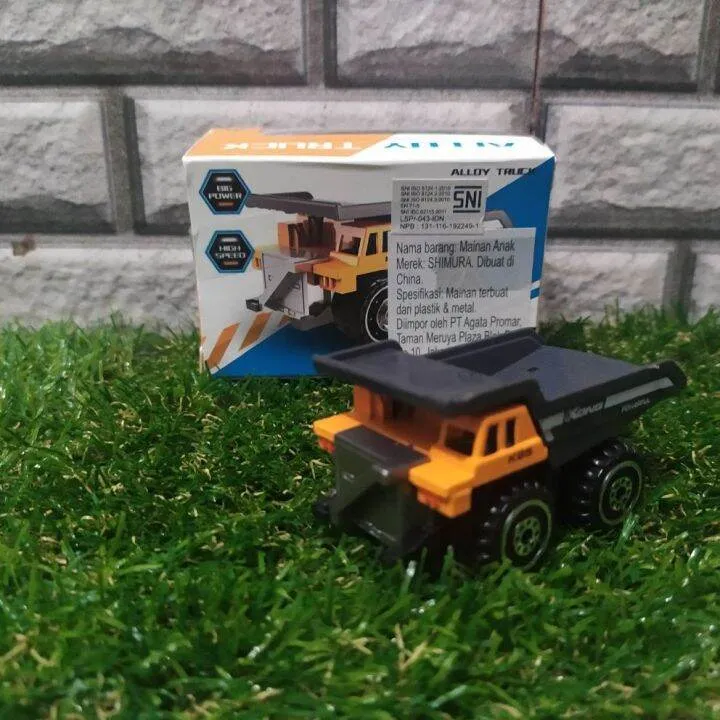 /img/45205-memajang-diecast-mobil.webp