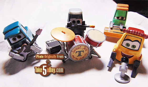/img/45215-diecast-display.webp