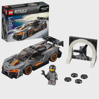 /img/45237-diecast-car-display.webp