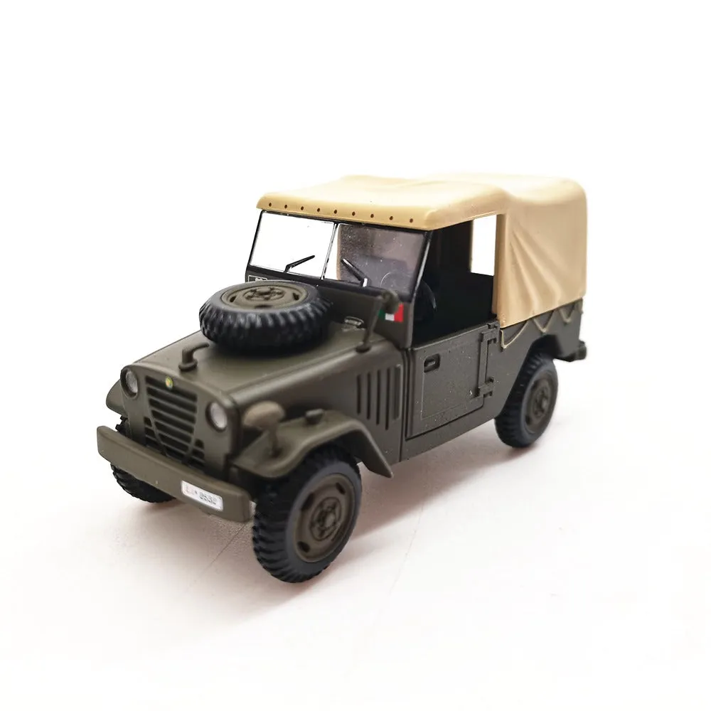 /img/45243-military-truck-model-display.webp