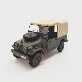 /img/45243-military-truck-model-display.webp