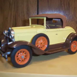 /img/45246-hubley-diecast-display.webp