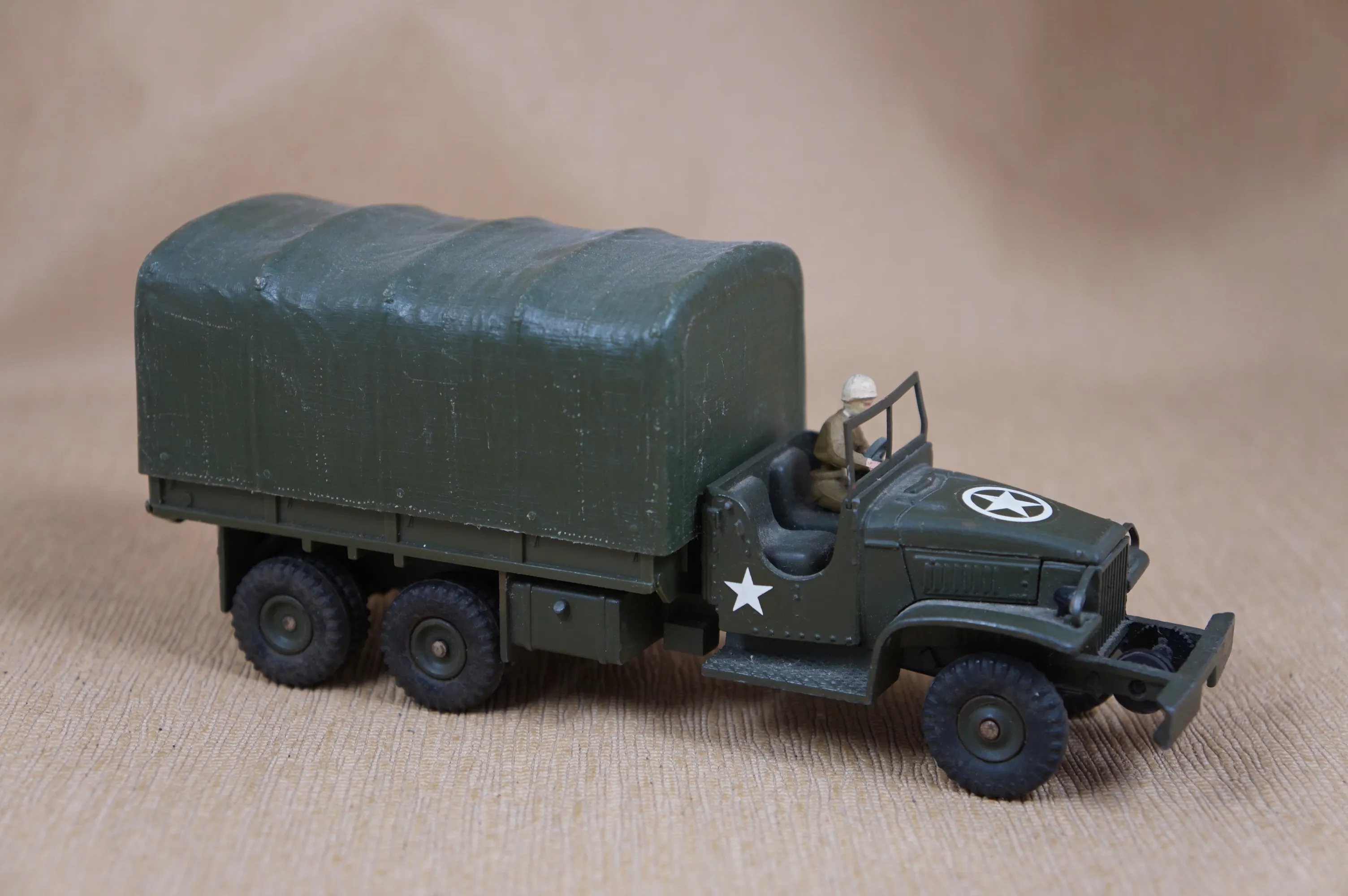 45249 dinky diecast military armored personnel carrier