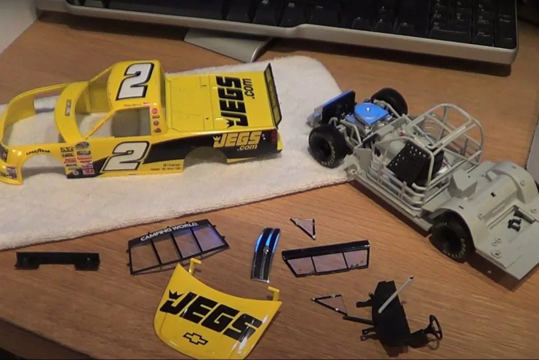 45252 diecast painting
