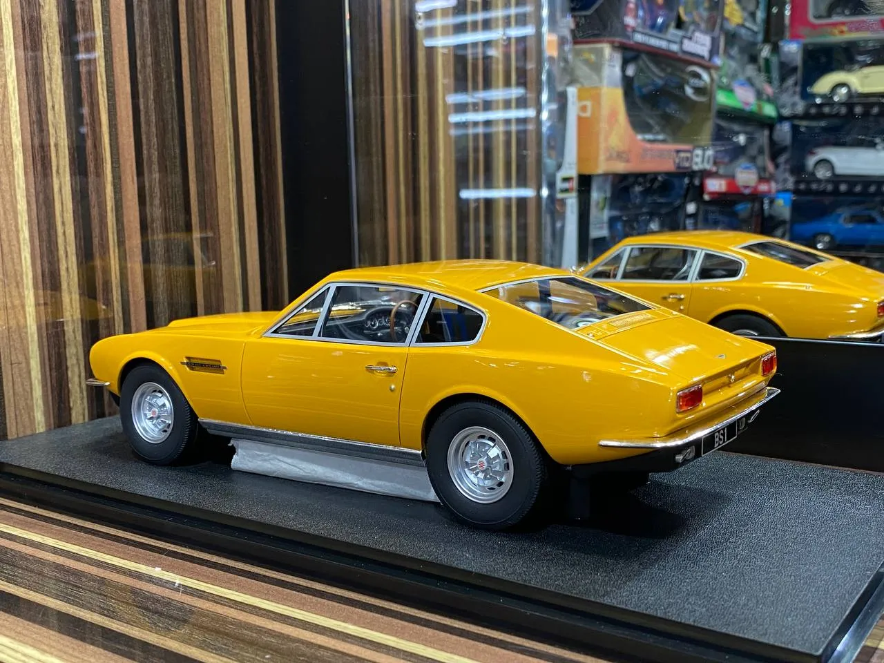 45261 aston martin dbs diecast 1 18 scale comparison
