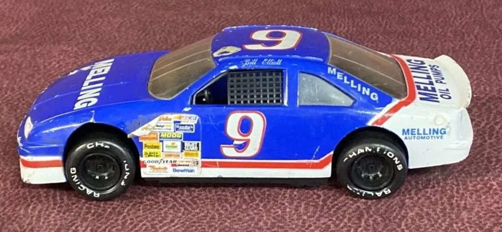 /img/45269-diecast-collection.webp