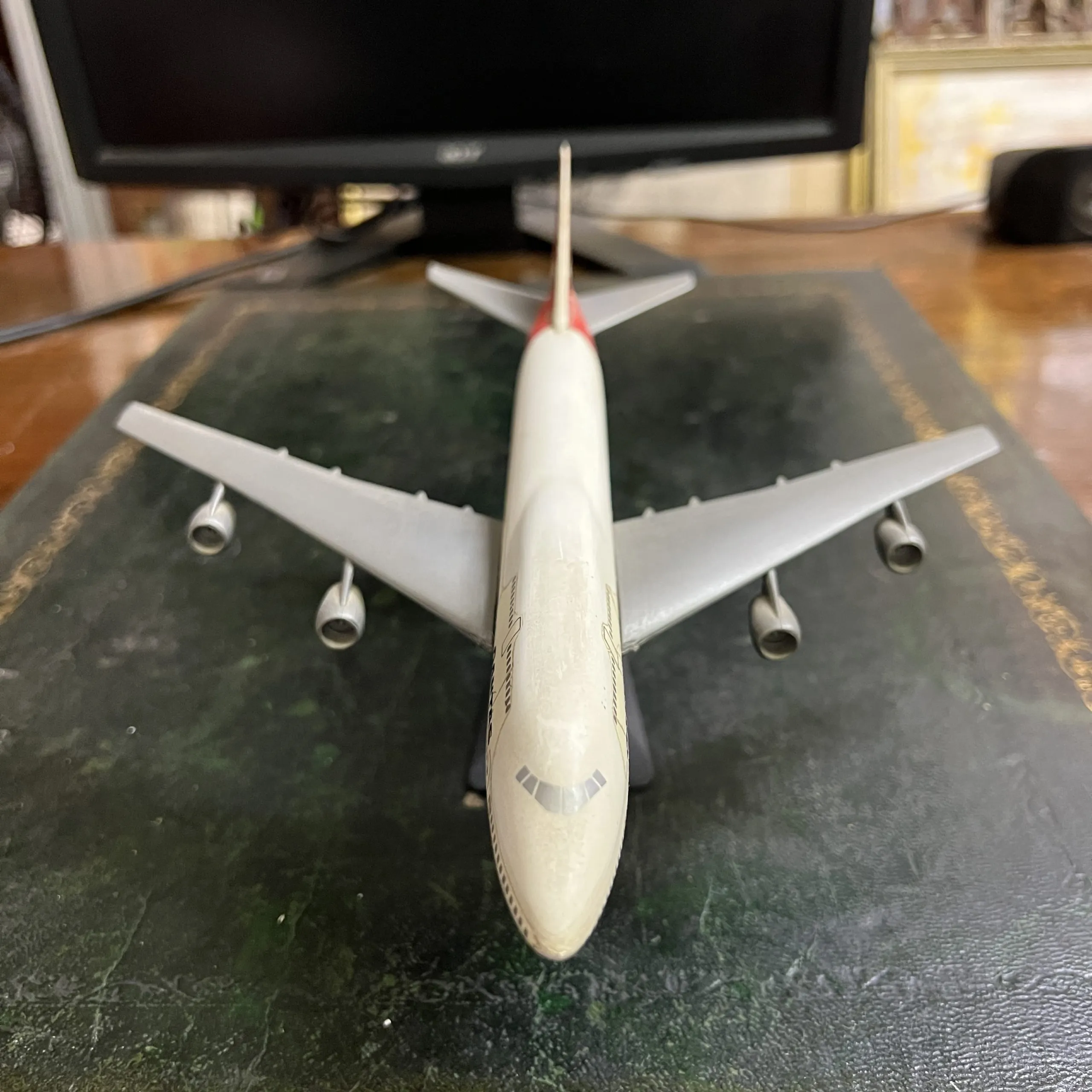 /img/45278-qantas-747-diecast-rare.webp
