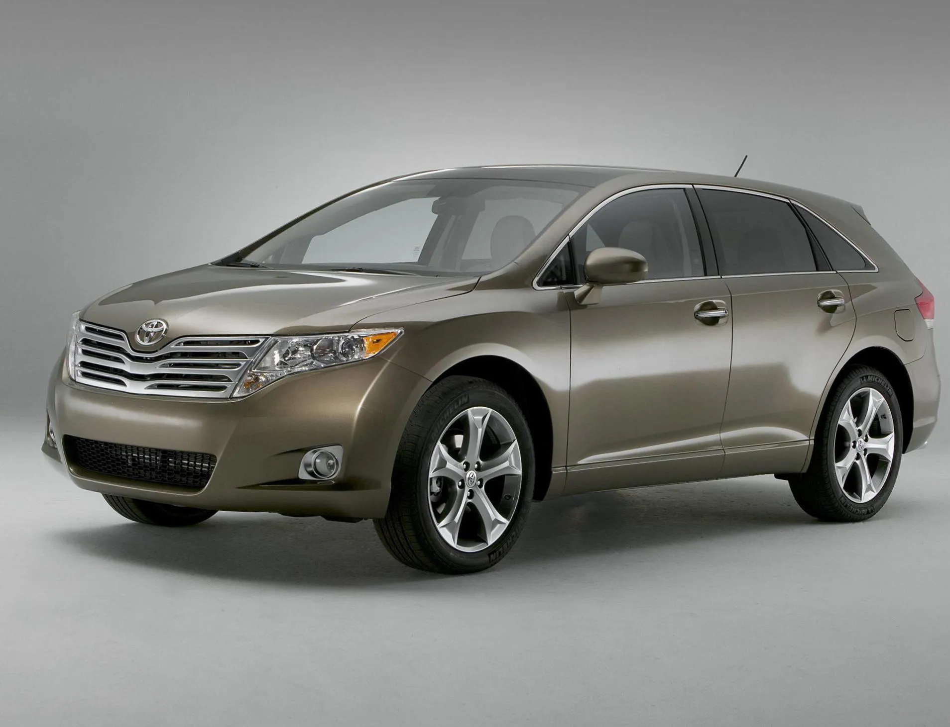 45283 venza diecast model display