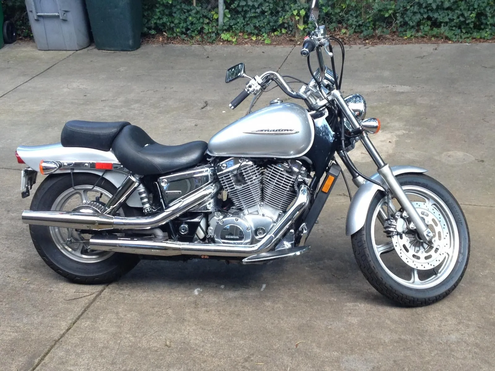 45301 honda shadow diecast model features