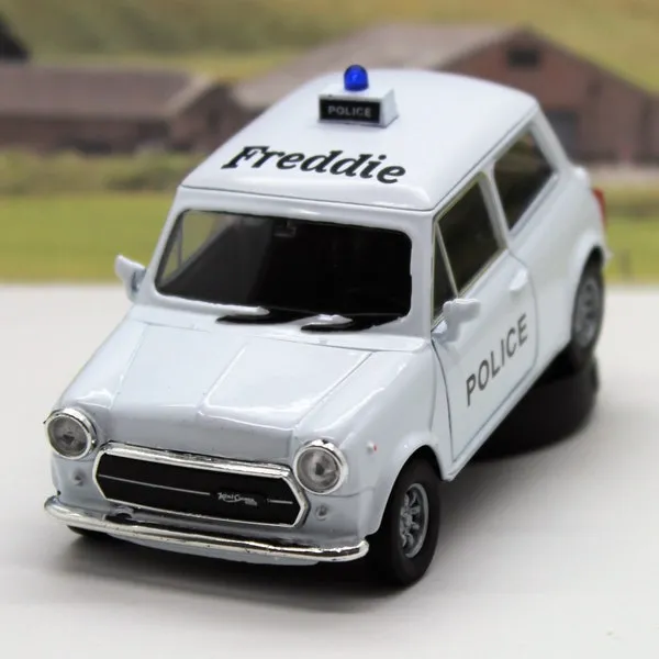 45318 custom diecast police car 4