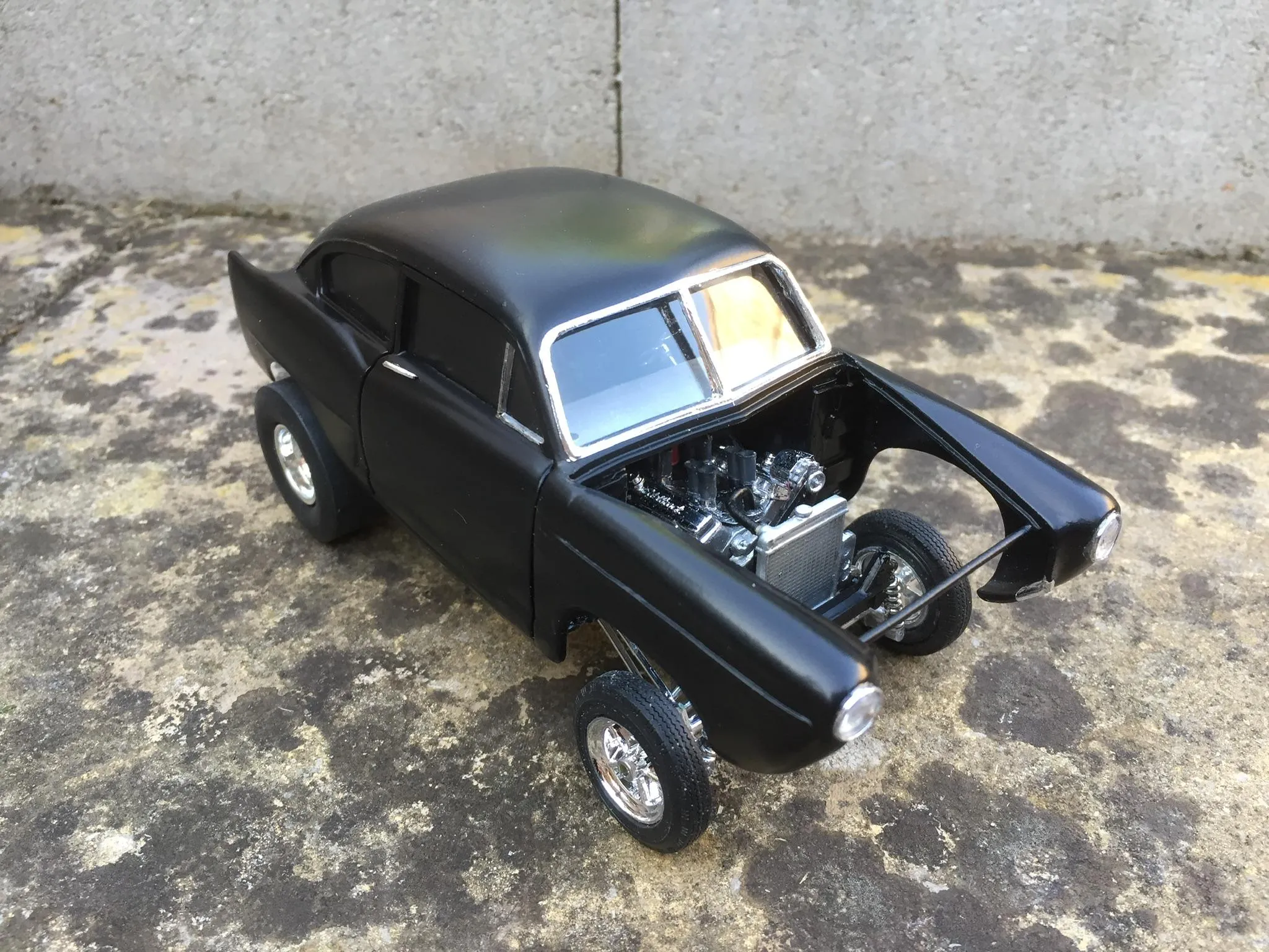 /img/45319-diecast-model-post-show.webp