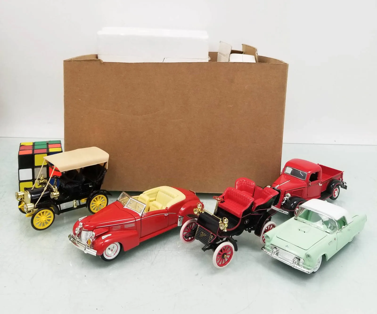 /img/45337-diecast-details.webp