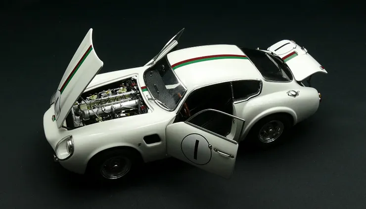 /img/45340-diecast-mobil-display.webp