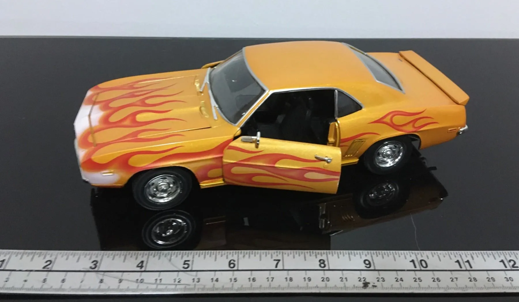 45358 diecast 79 camaro engine