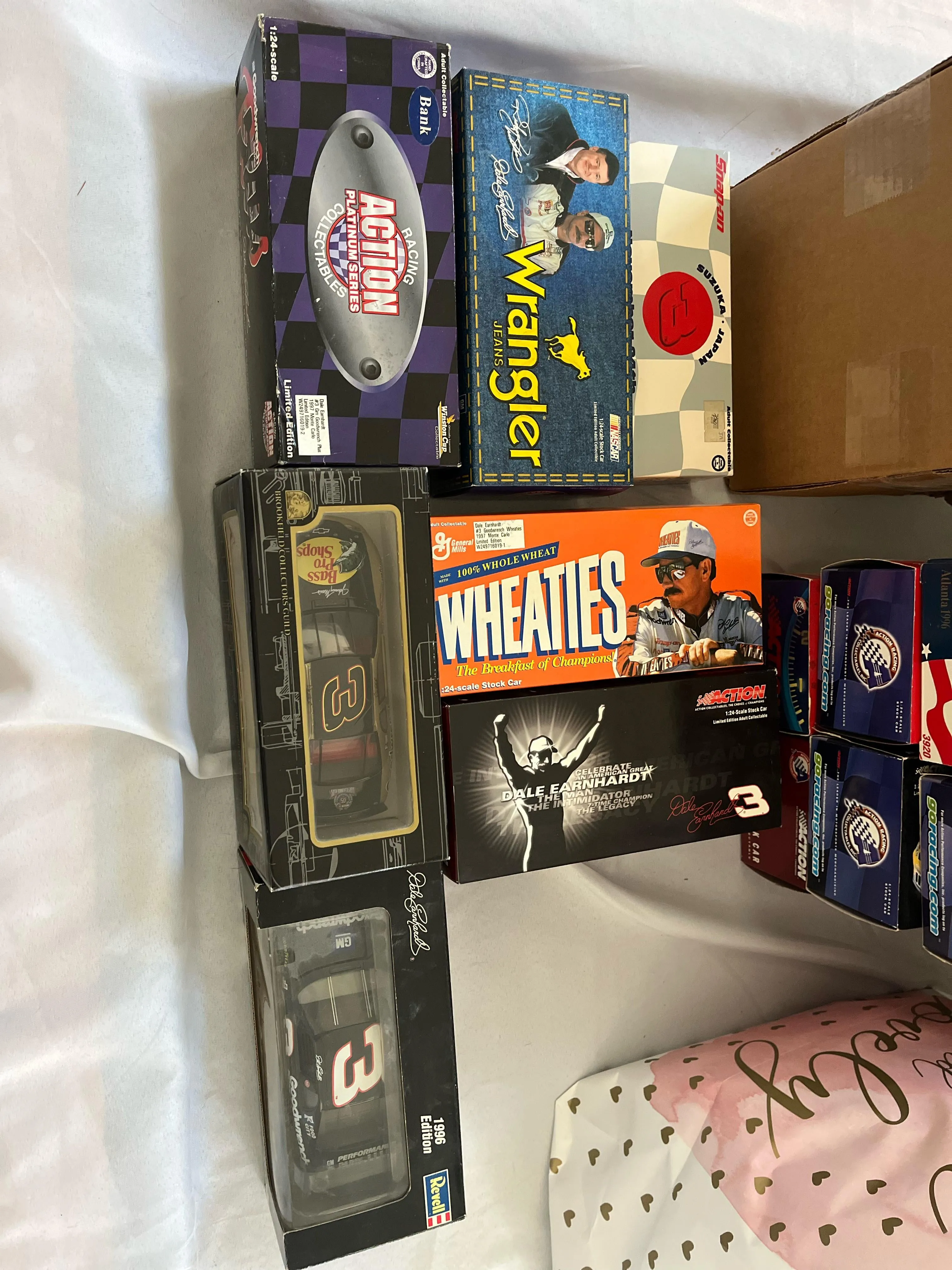 45359 nascar diecast cars display