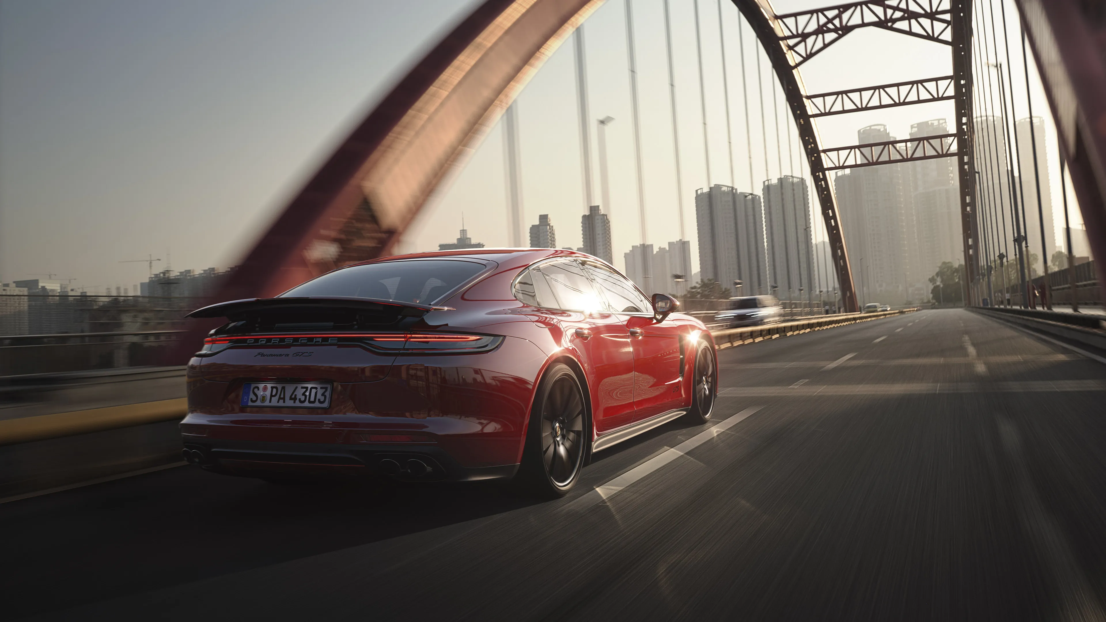 /img/45362-diecast-porsche-panamera-marketplace.webp