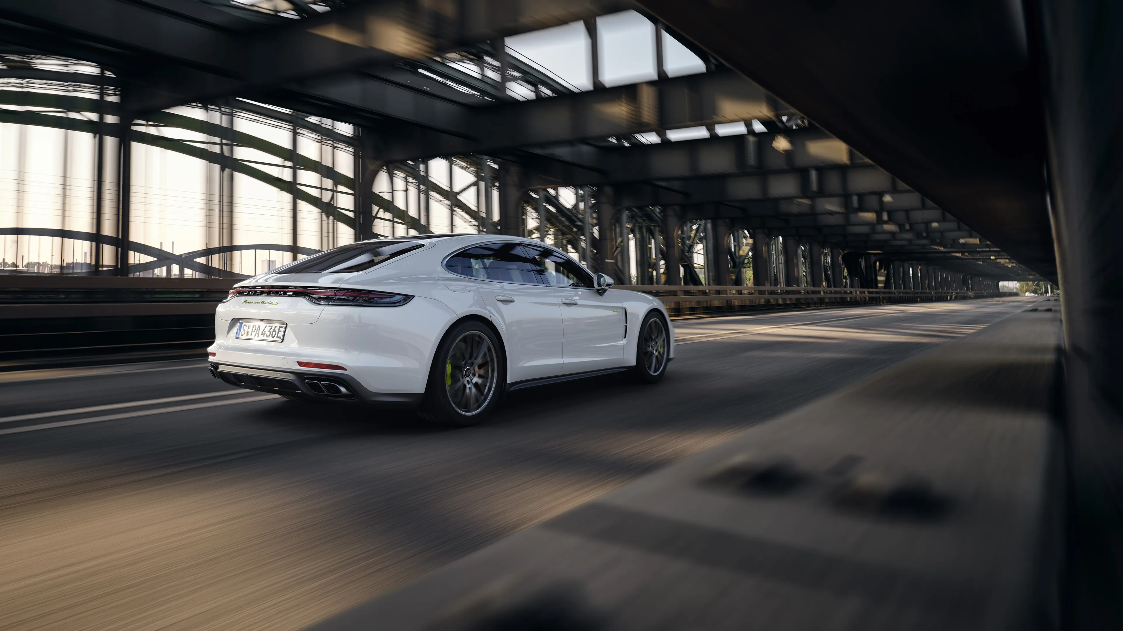 45362 diecast porsche panamera model 2