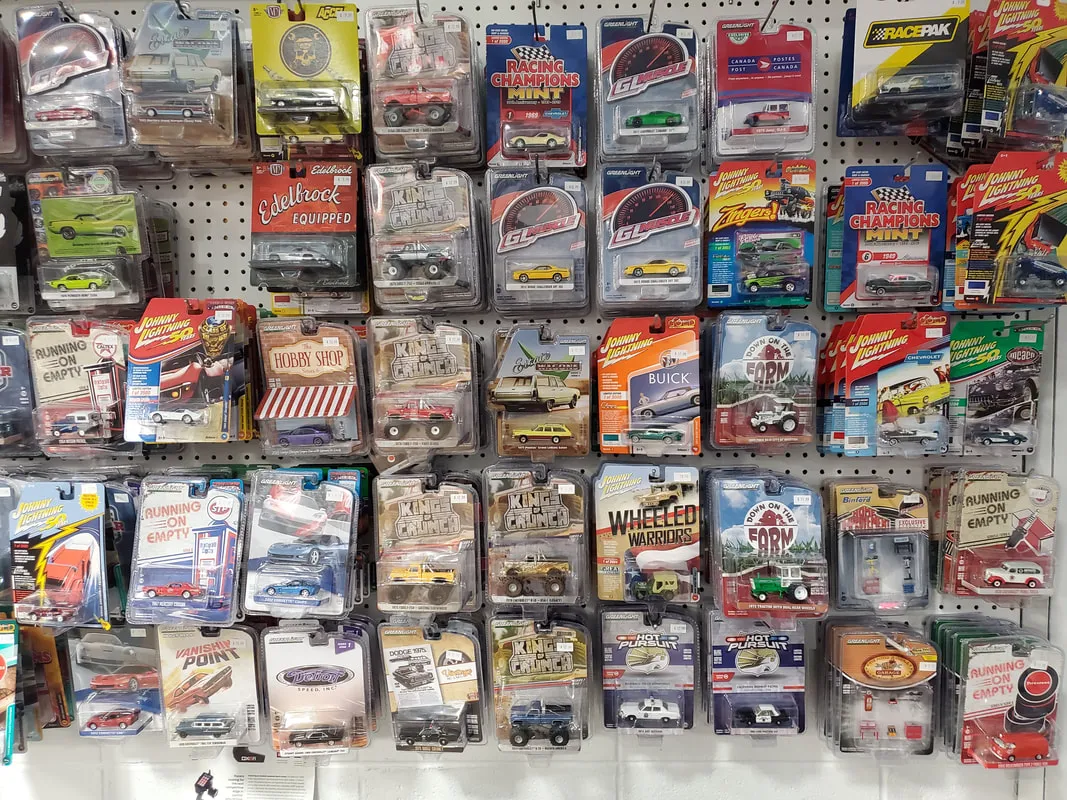 45368 diecast car display cabinet