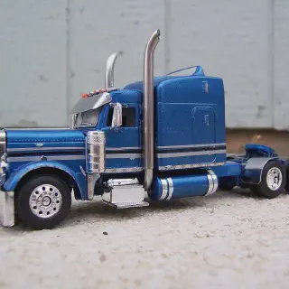 /img/45370-diecast-truck-collection.webp