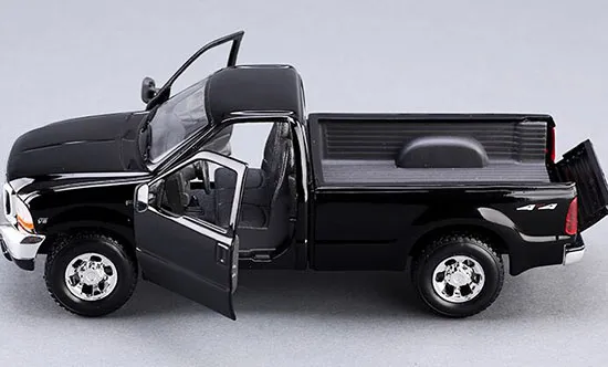 45371 1999 silverado diecast