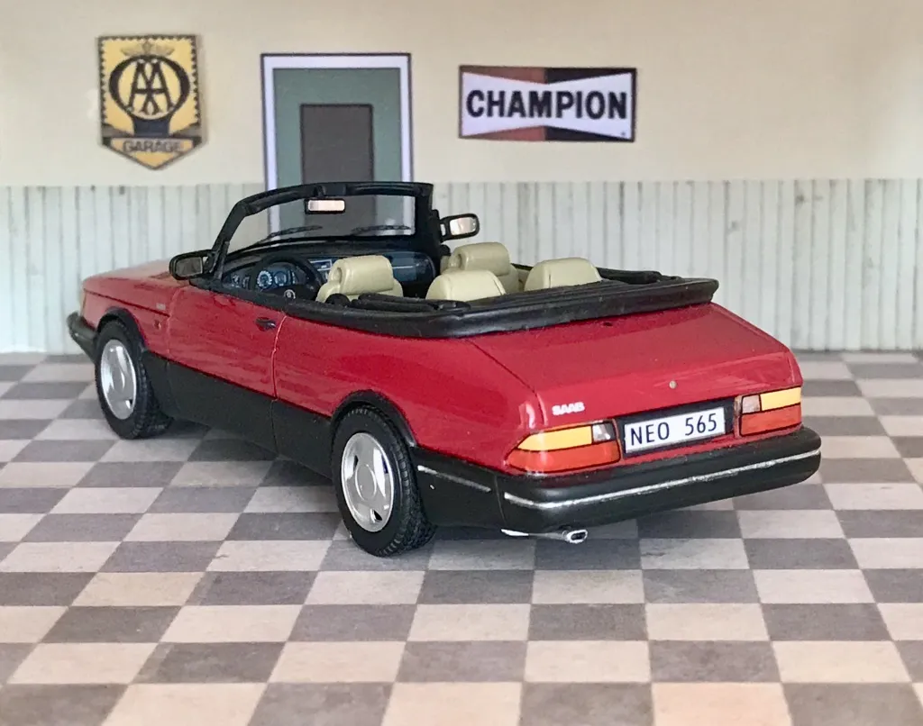 45381 saab 900 turbo diecast main