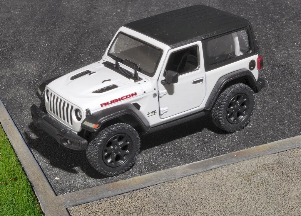 45382 diecast scale comparison