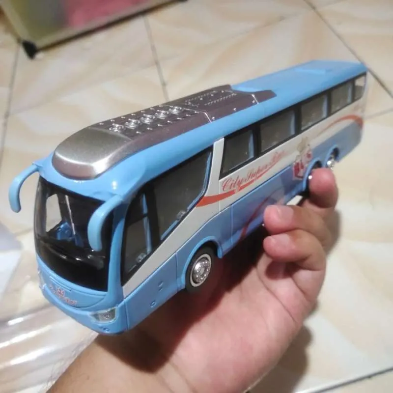 45386 historical diecast bus indonesia