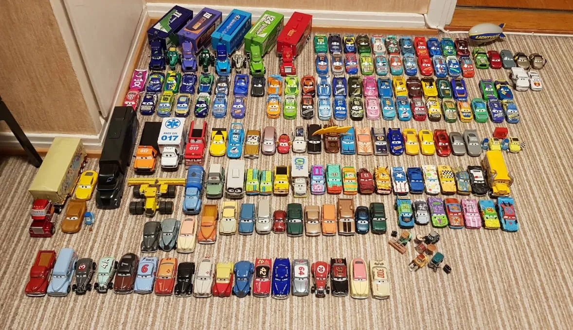 /img/45390-cars-3-diecast-store.webp